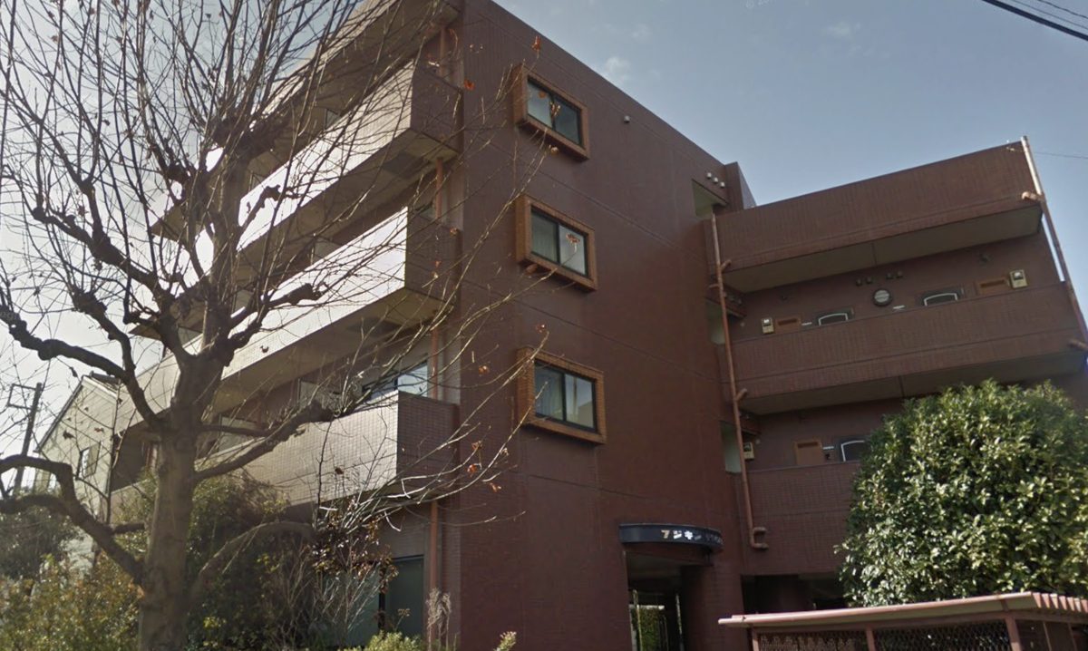 事務所が入居する建物の外観（茨城県牛久市中央3丁目29-4）